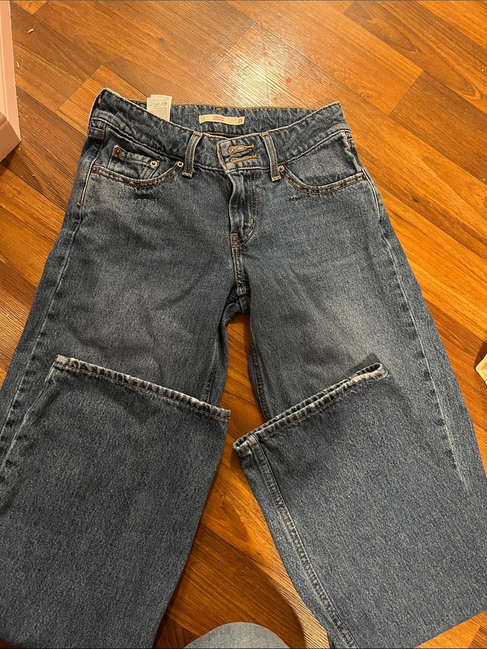 Levi's “superlow” style low rise jeans